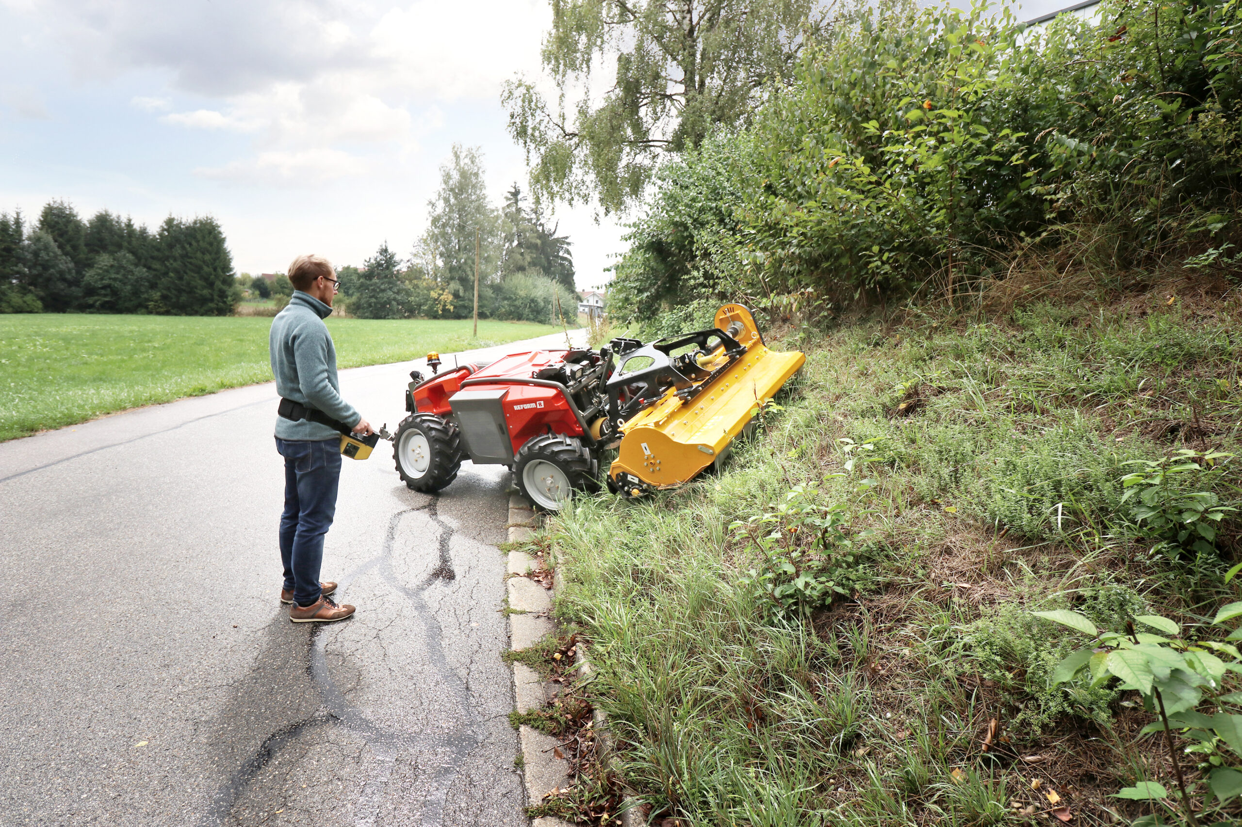 Metron Geräteträger automatisierter Rasenmäher